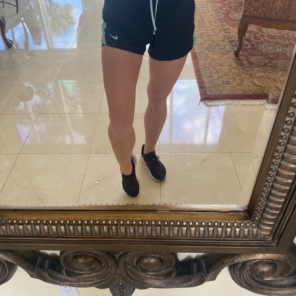 ❌SOLD❌Nike Dri-fit Running shorts Size M - Picture 2 of 5